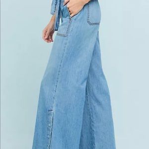 Anthropology Pilcro High-Rise side buttoned on Wide-Leg Jeans size 28